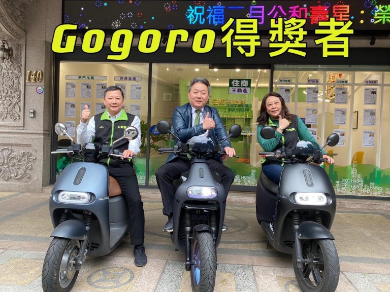 D9CD2A3E-D6E2-4EFA-9373-C1B8A8E053D4